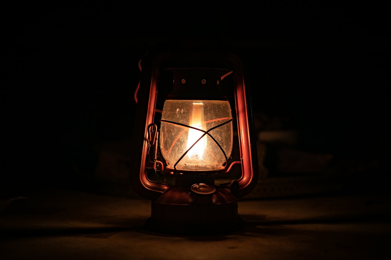 How to Get Through a Power Outage With Young Kids (Without the Meltdown)